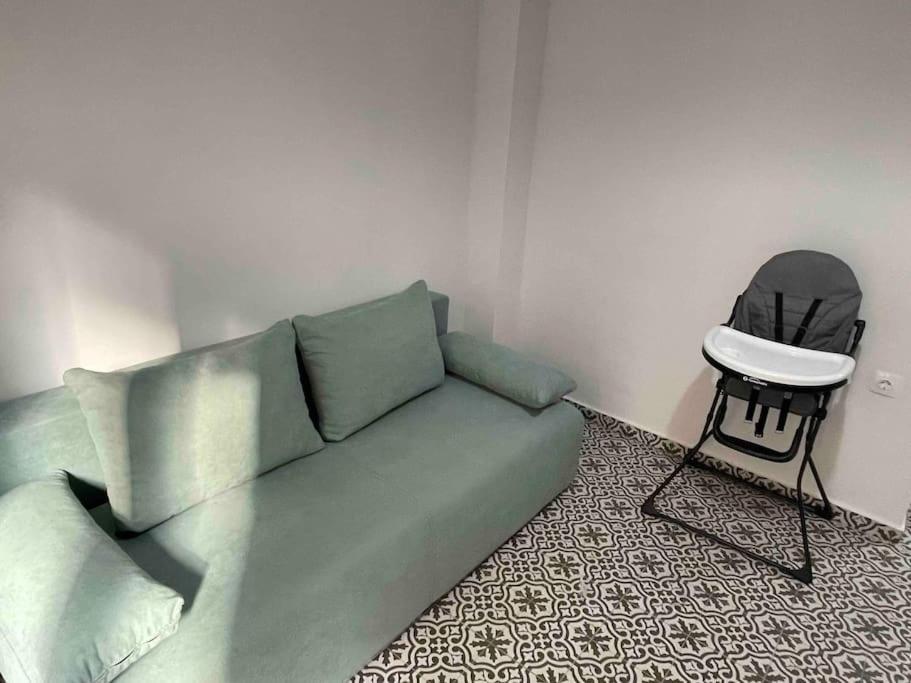Family Apartment With Private Yard Next To Agios Dimitrios Church Soluň Exteriér fotografie